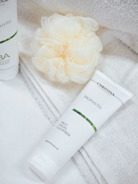 Мягкий очищающий гель Christina Bio Phyto Mild Facial Cleanser 250 мл CHR573 фото